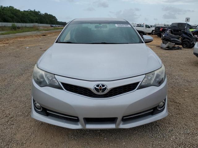  TOYOTA CAMRY 2014 Srebrny