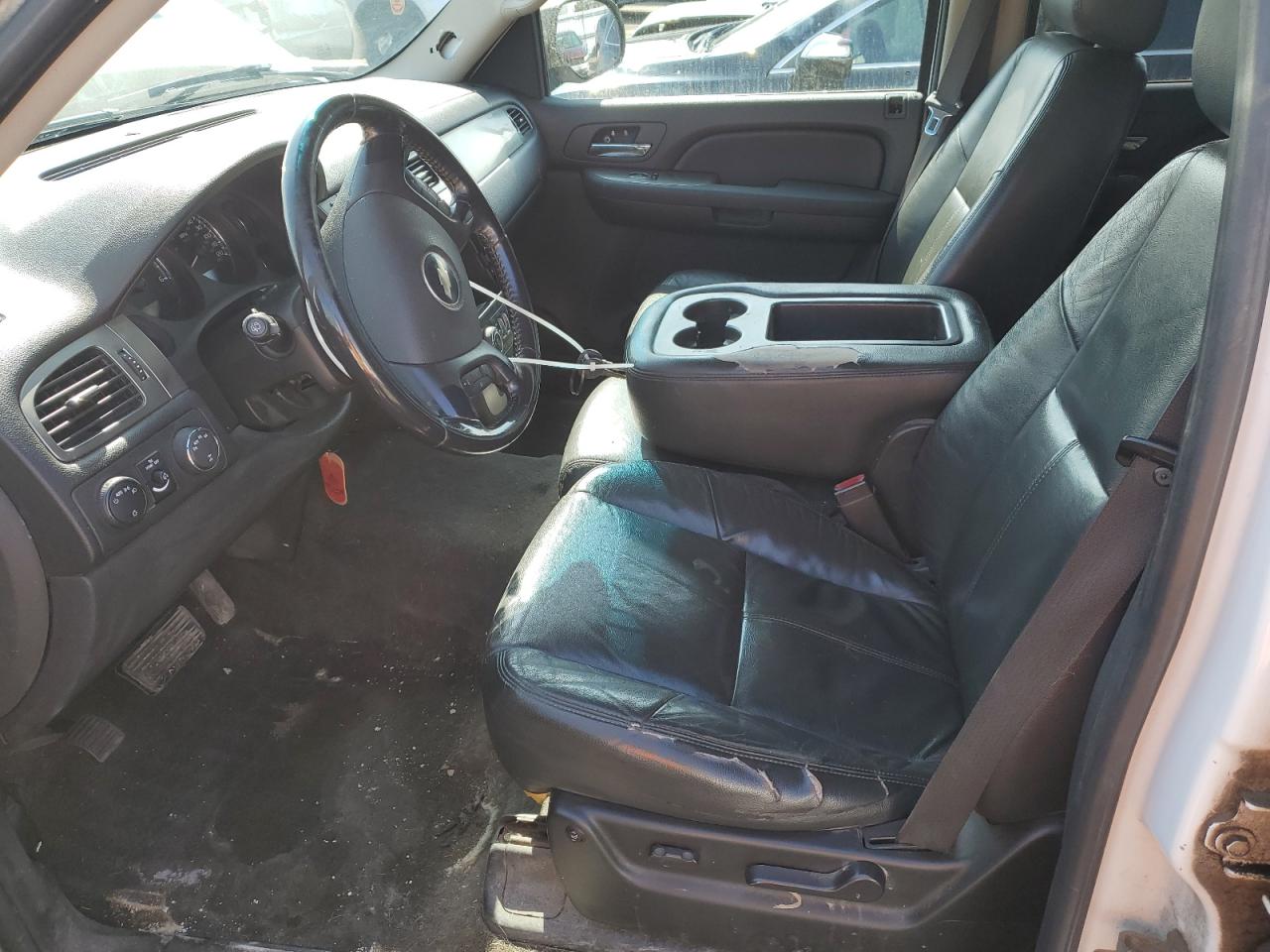 2007 Chevrolet Suburban K1500 VIN: 1GNFK16327J305149 Lot: 51619145