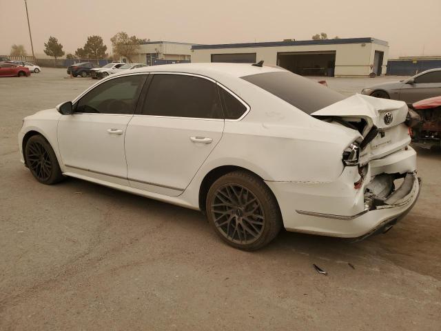 Sedans VOLKSWAGEN PASSAT 2016 Biały