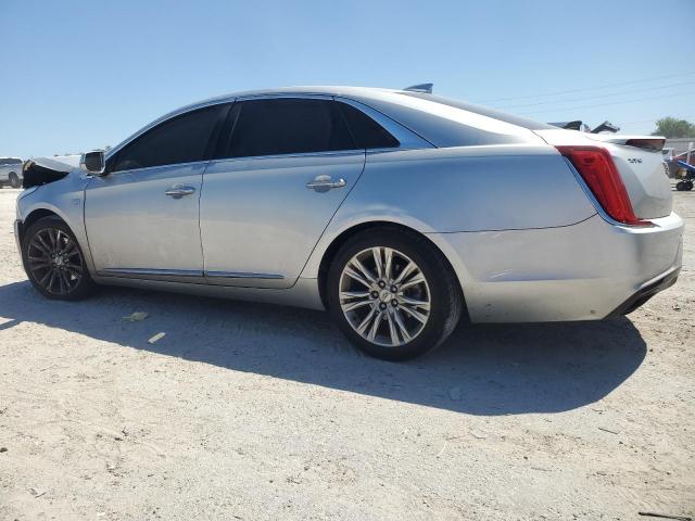  CADILLAC XTS 2018 Srebrny