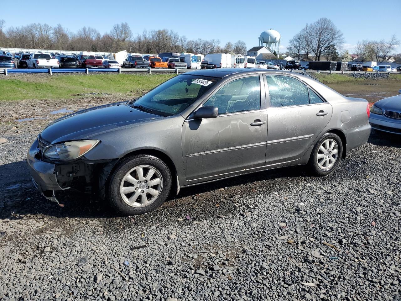 2004 Toyota Camry Le for Sale in Hillsborough, NJ - Front End