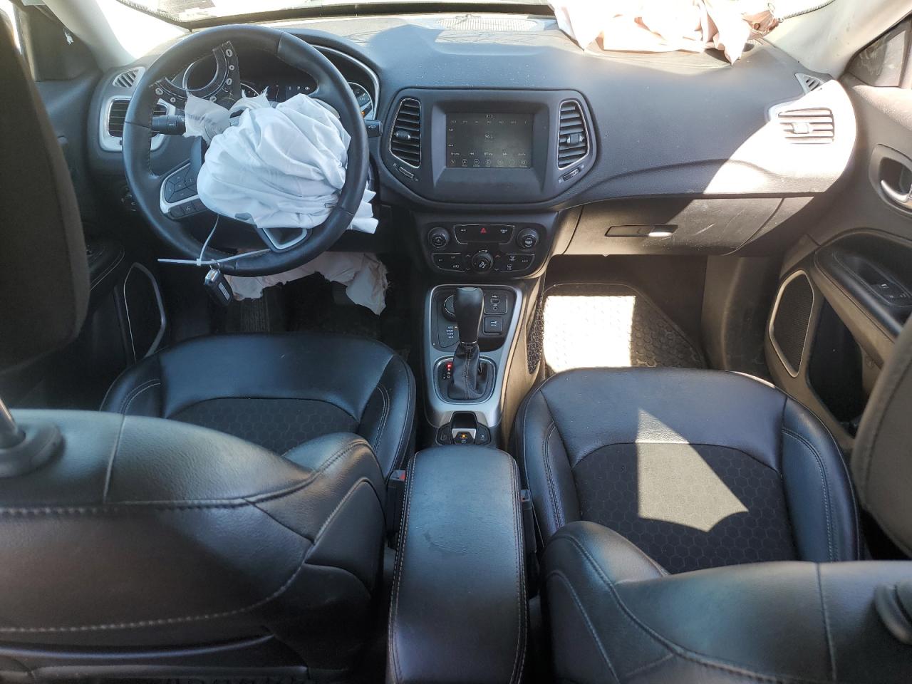 2019 Jeep Compass Latitude VIN: 3C4NJDBB1KT678948 Lot: 55174305