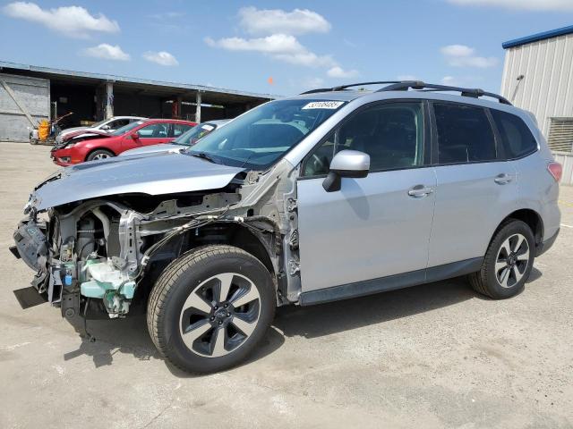  SUBARU FORESTER 2017 Серебристый