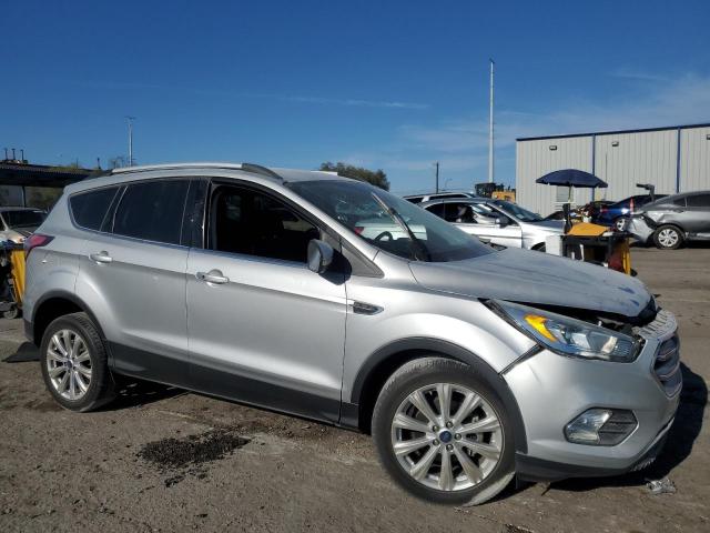  FORD ESCAPE 2017 Silver