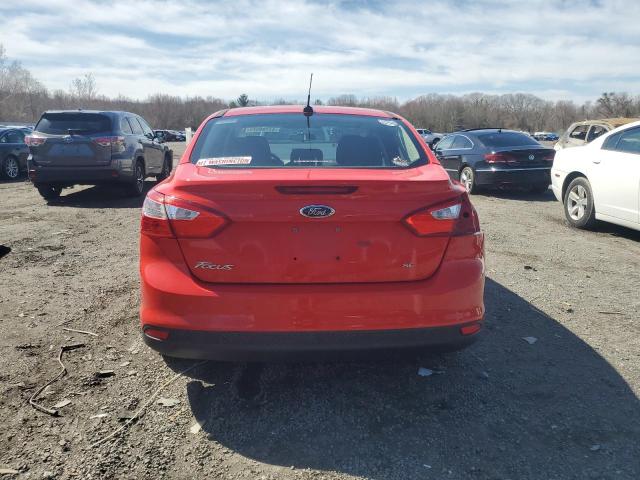  FORD FOCUS 2014 Czerwony