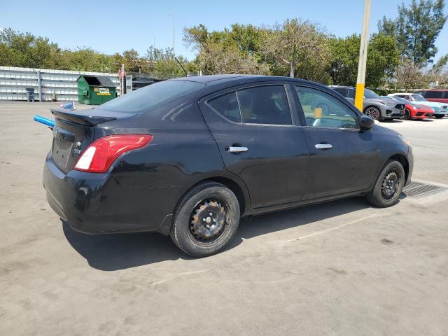  NISSAN VERSA 2019 Czarny