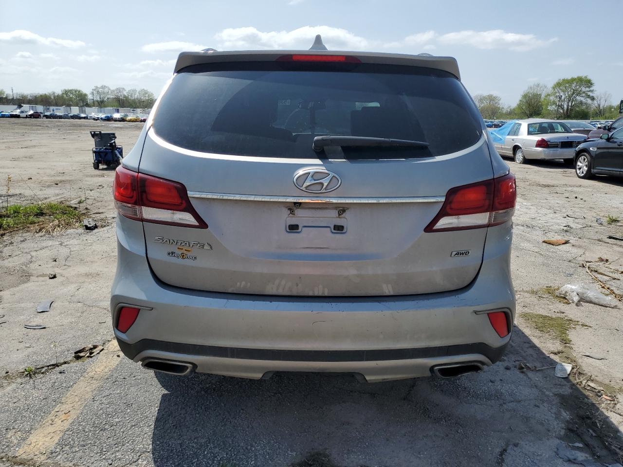 2017 Hyundai Santa Fe Se VIN: KM8SMDHF0HU239853 Lot: 53883295
