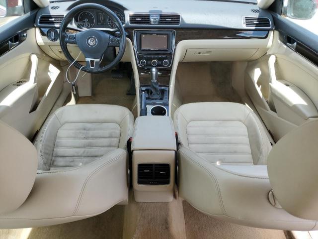  VOLKSWAGEN PASSAT 2015 Красный