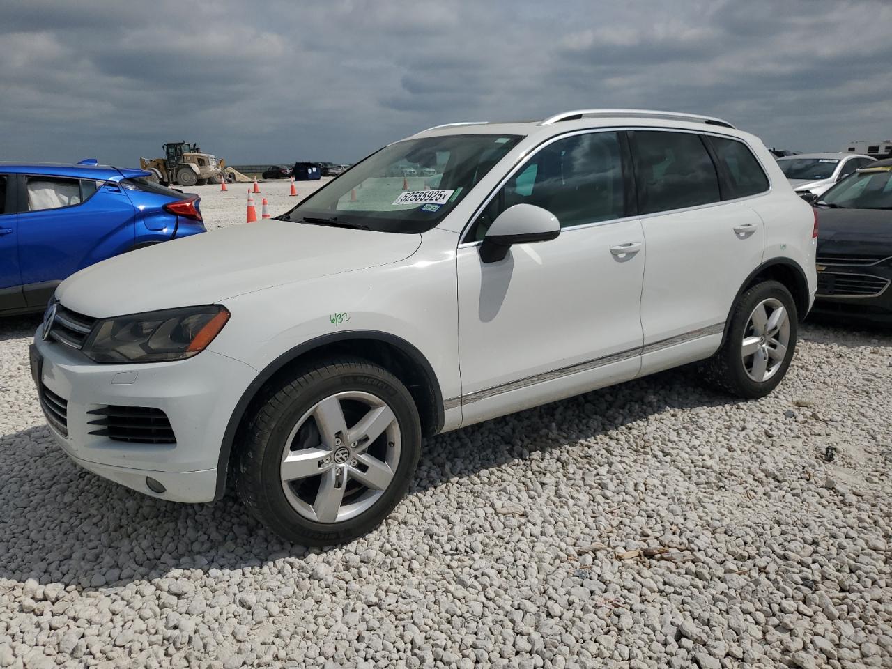 2013 Volkswagen Touareg V6 for Sale in Temple, TX - Undercarriage