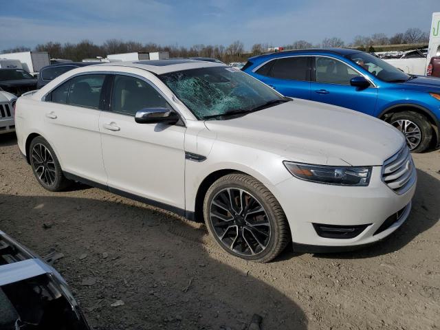  FORD TAURUS 2017 Білий
