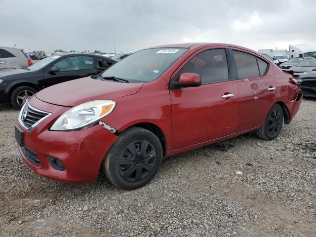 Sedans NISSAN VERSA 2013 Czerwony