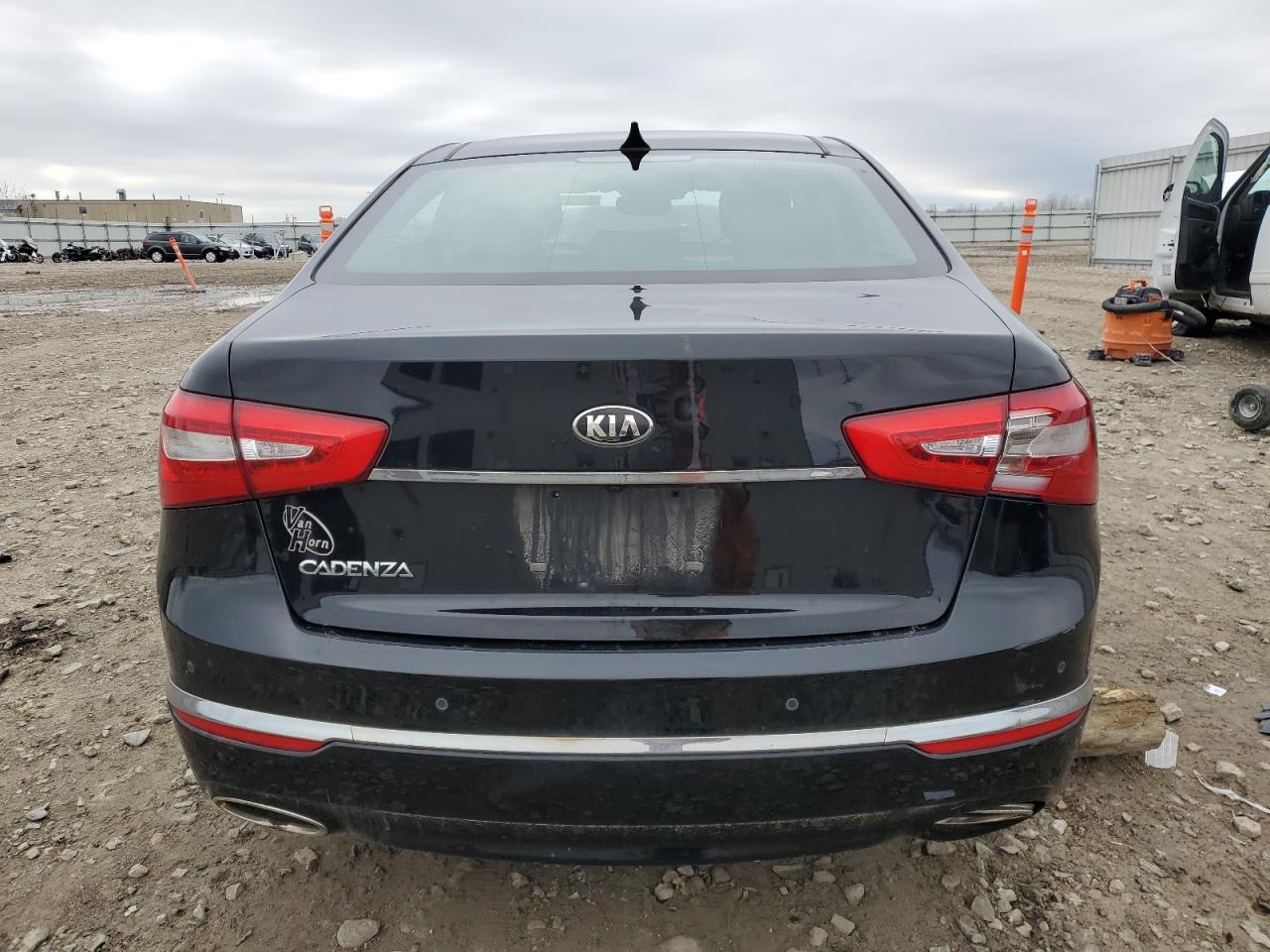 2014 Kia Cadenza Premium VIN: KNALN4D72E5121374 Lot: 53605835