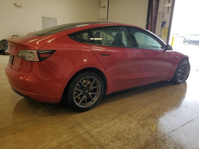  TESLA MODEL 3 2022 Красный
