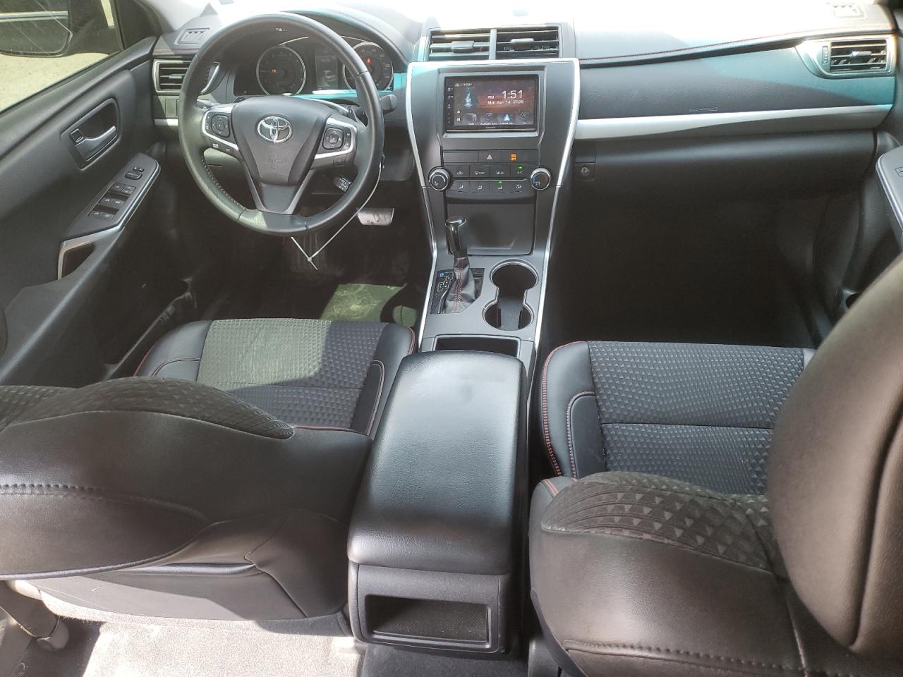 2015 Toyota Camry Le VIN: 4T1BF1FK1FU477569 Lot: 52549785