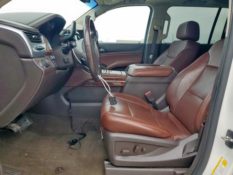  CHEVROLET SUBURBAN 2018 Белы