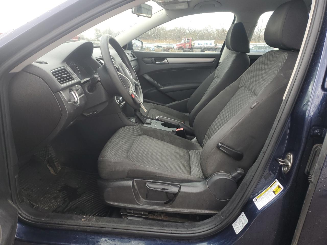 Volkswagen Passat s 2012 фото - 7 Volkswagen Passat s 2012