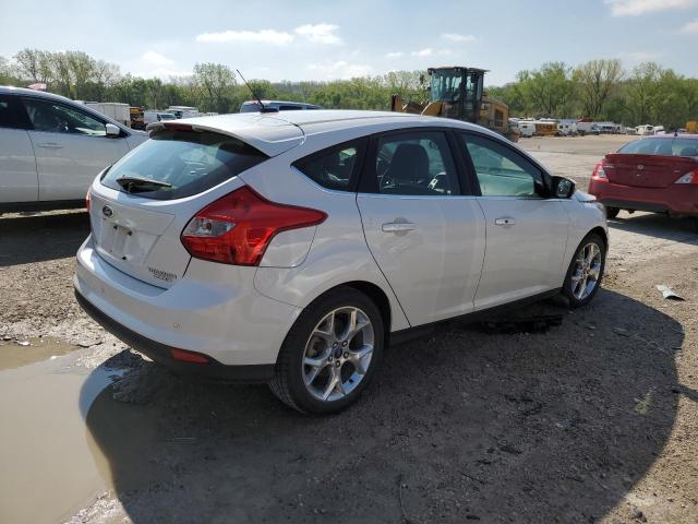  FORD FOCUS 2013 Белый