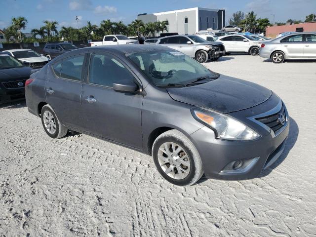  NISSAN VERSA 2018 Szary