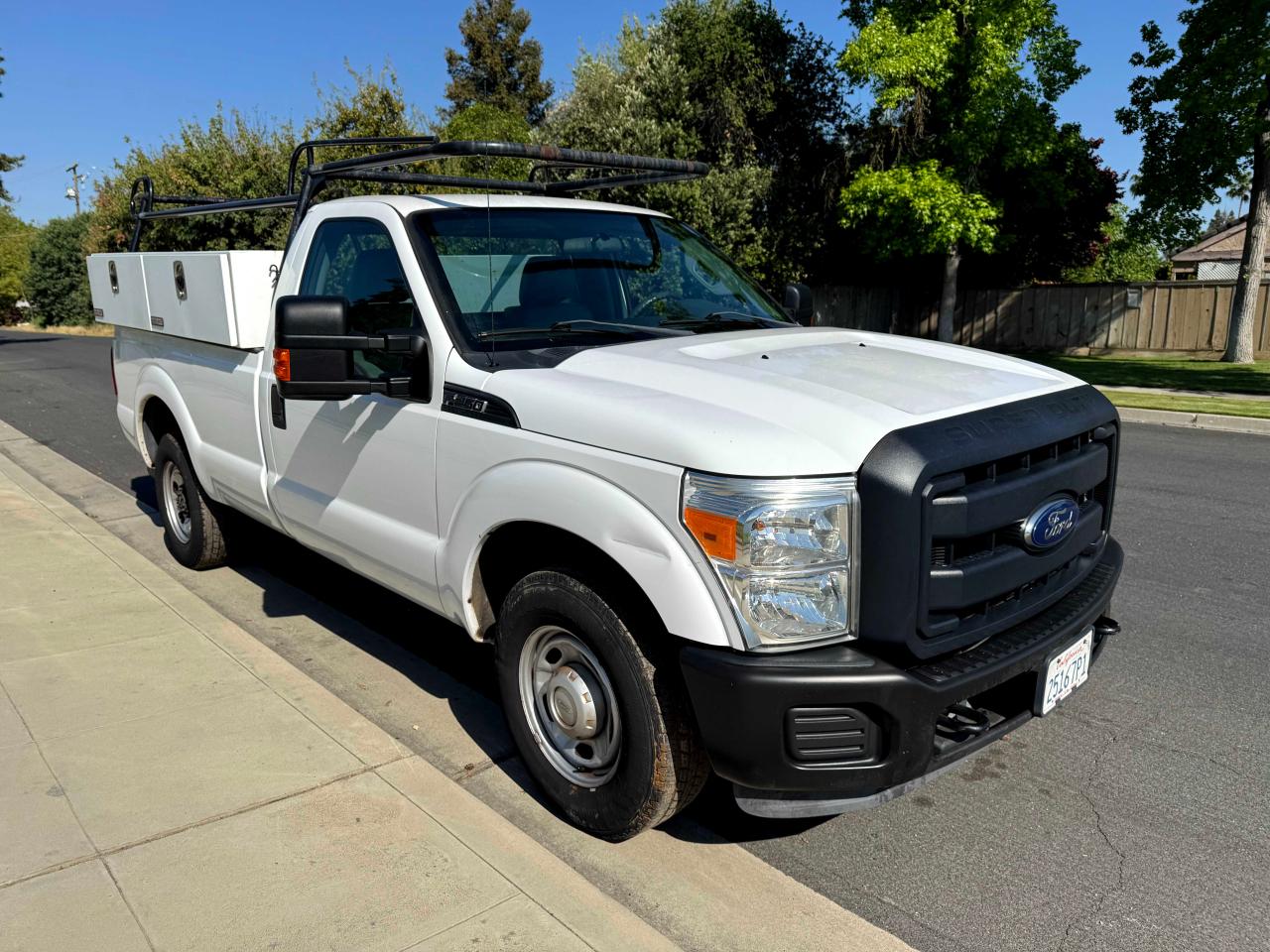 2014 Ford F250 Super Duty იყიდება Fresno-ში, CA - Minor Dent/Scratches