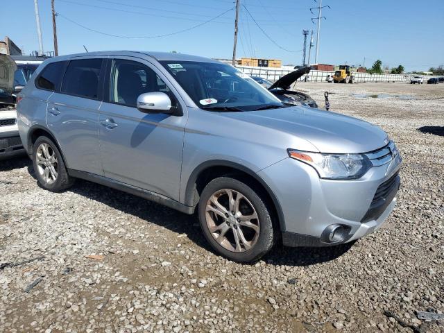  MITSUBISHI OUTLANDER 2015 Сріблястий