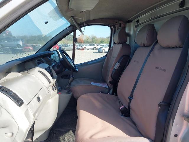 2003 VAUXHALL VIVARO 290