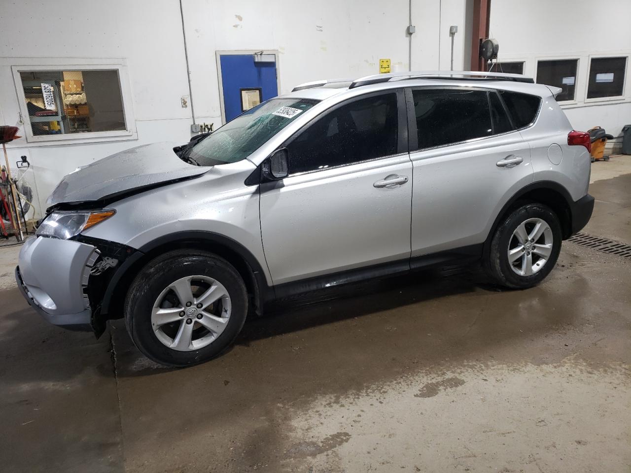 2013 Toyota Rav4 Xle იყიდება Blaine-ში, MN - Front End