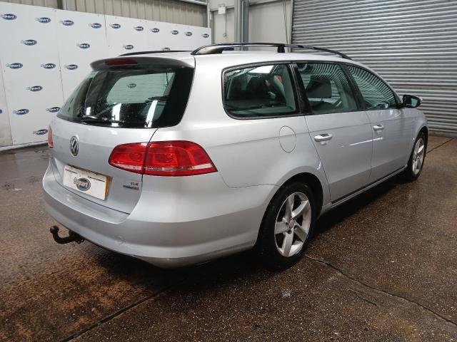 2011 VOLKSWAGEN PASSAT S B