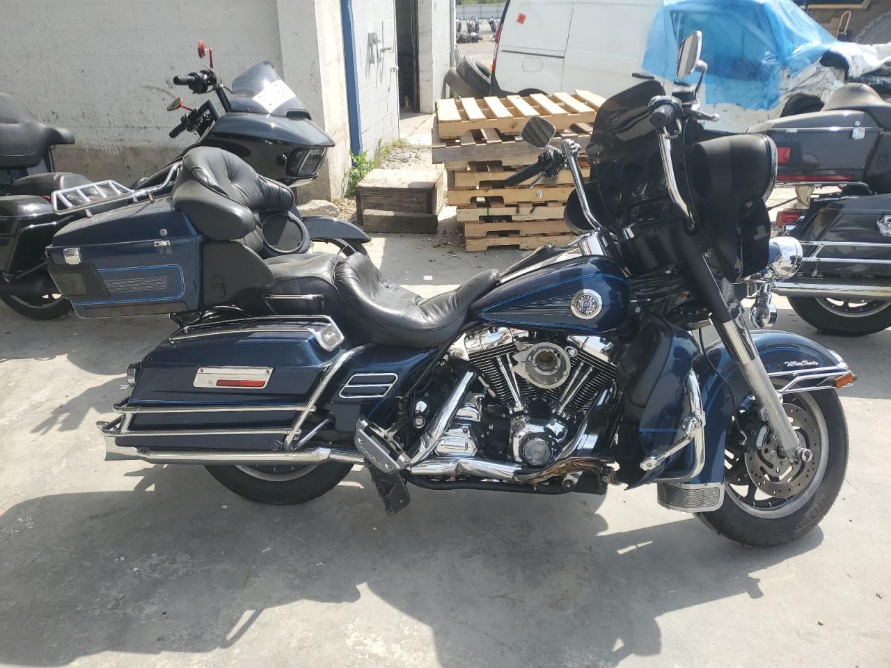 2000 Harley-Davidson Flhtcui