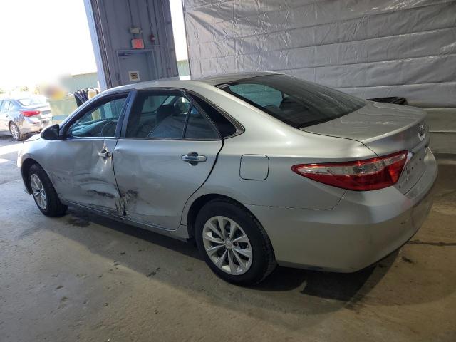  TOYOTA CAMRY 2017 Srebrny