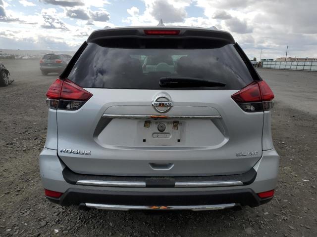  NISSAN ROGUE 2018 Srebrny