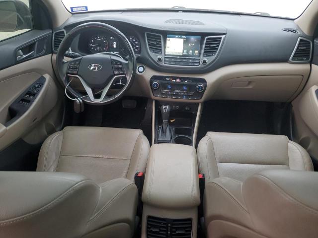 Parquets HYUNDAI TUCSON 2017 Czerwony