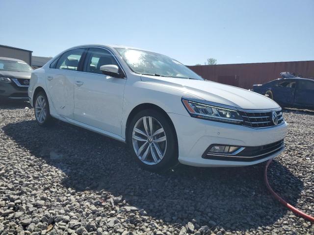 VOLKSWAGEN PASSAT 2018 Biały