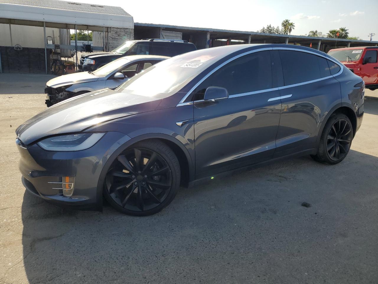 2020 Tesla Model X продається в Fresno, CA - Front End