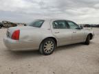 2010 Lincoln Town Car Signature Limited للبيع في Andrews، TX - Front End