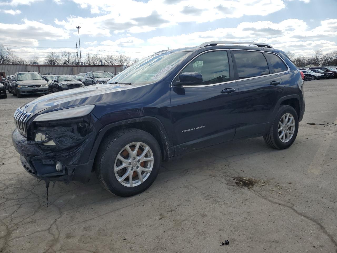 2014 Jeep Cherokee Latitude for Sale in Fort Wayne, IN - Burn