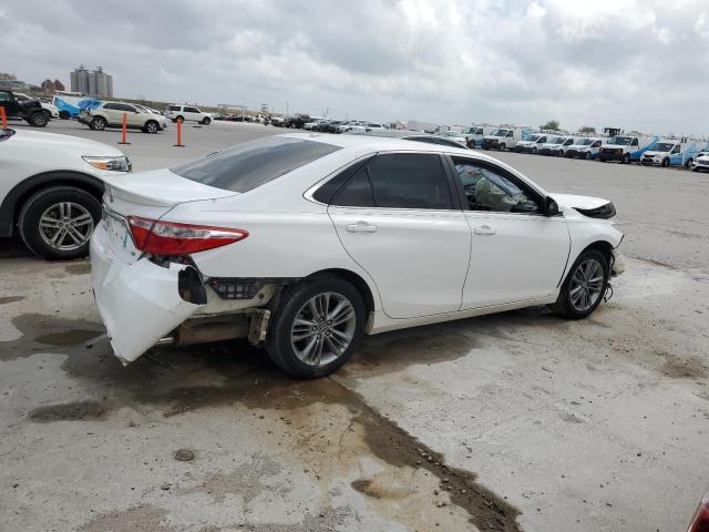  TOYOTA CAMRY 2016 White