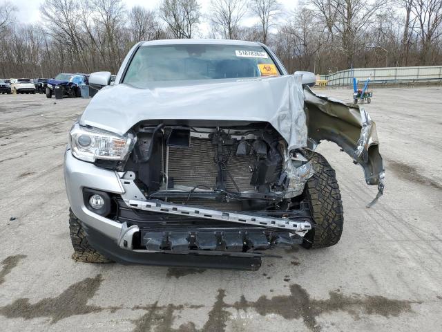  TOYOTA TACOMA 2023 Srebrny