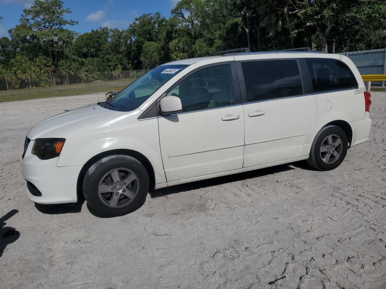 2011 Dodge Grand Caravan Crew იყიდება Fort Pierce-ში, FL - Rear End