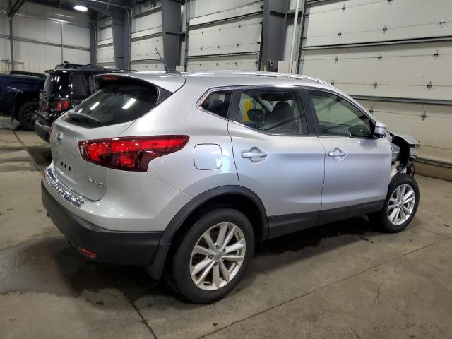  NISSAN ROGUE 2017 Серебристый