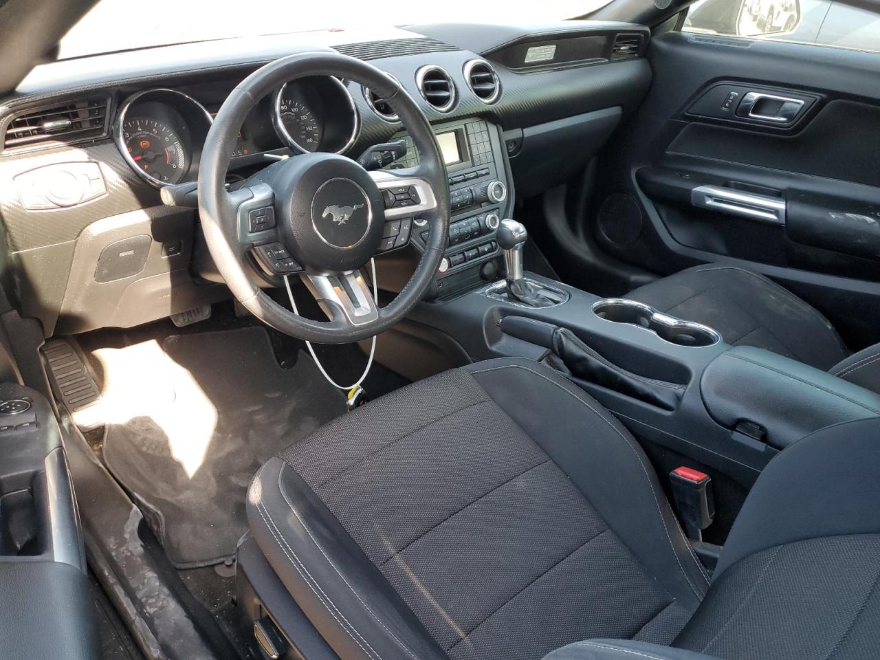 1FA6P8AM6F5311617 2015 Ford Mustang