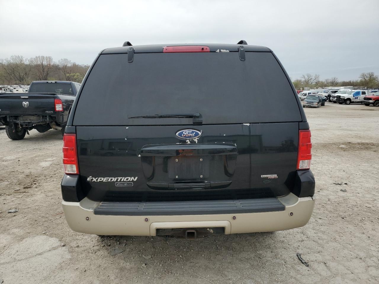 2005 Ford Expedition Eddie Bauer VIN: 1FMFU18595LA10659 Lot: 51472465