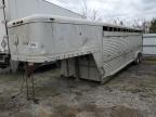 1993 Featherlite Livestock Trailer продається в Fort Wayne, IN - Side