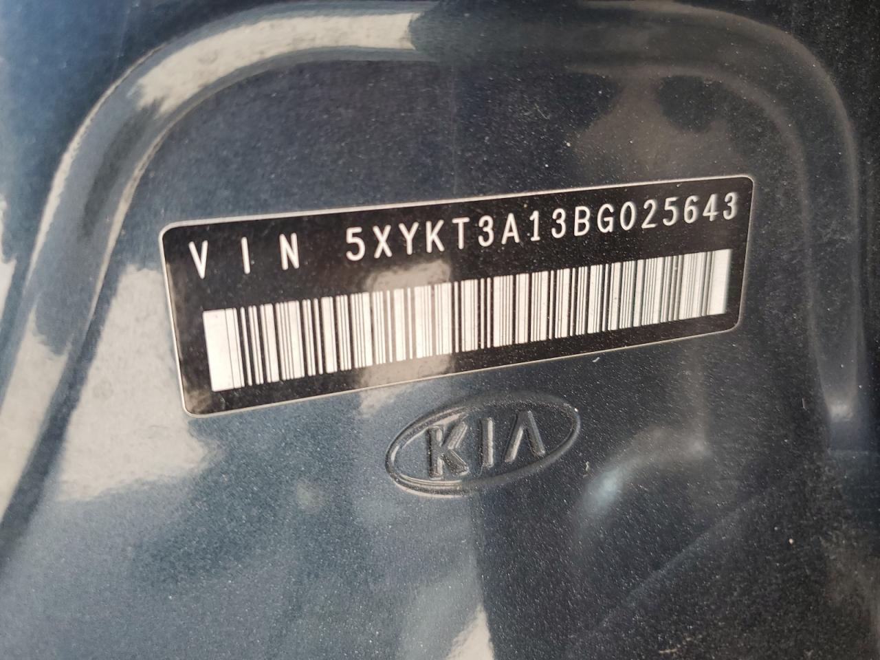 2011 Kia Sorento Base VIN: 5XYKT3A13BG025643 Lot: 55150995