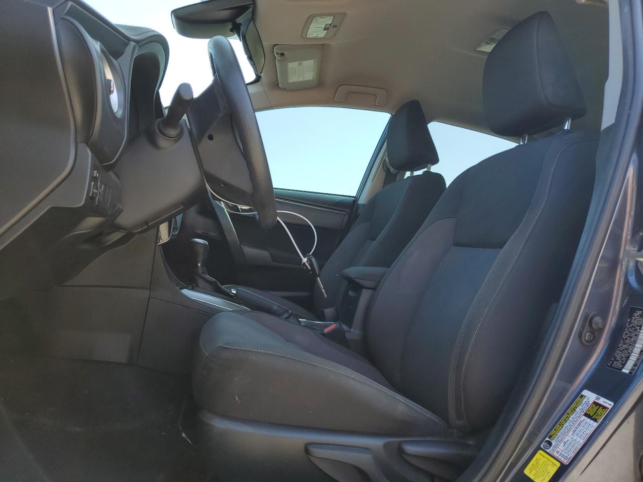 2018 Toyota Corolla L VIN: 5YFBURHEXJP807859 Lot: 53272915