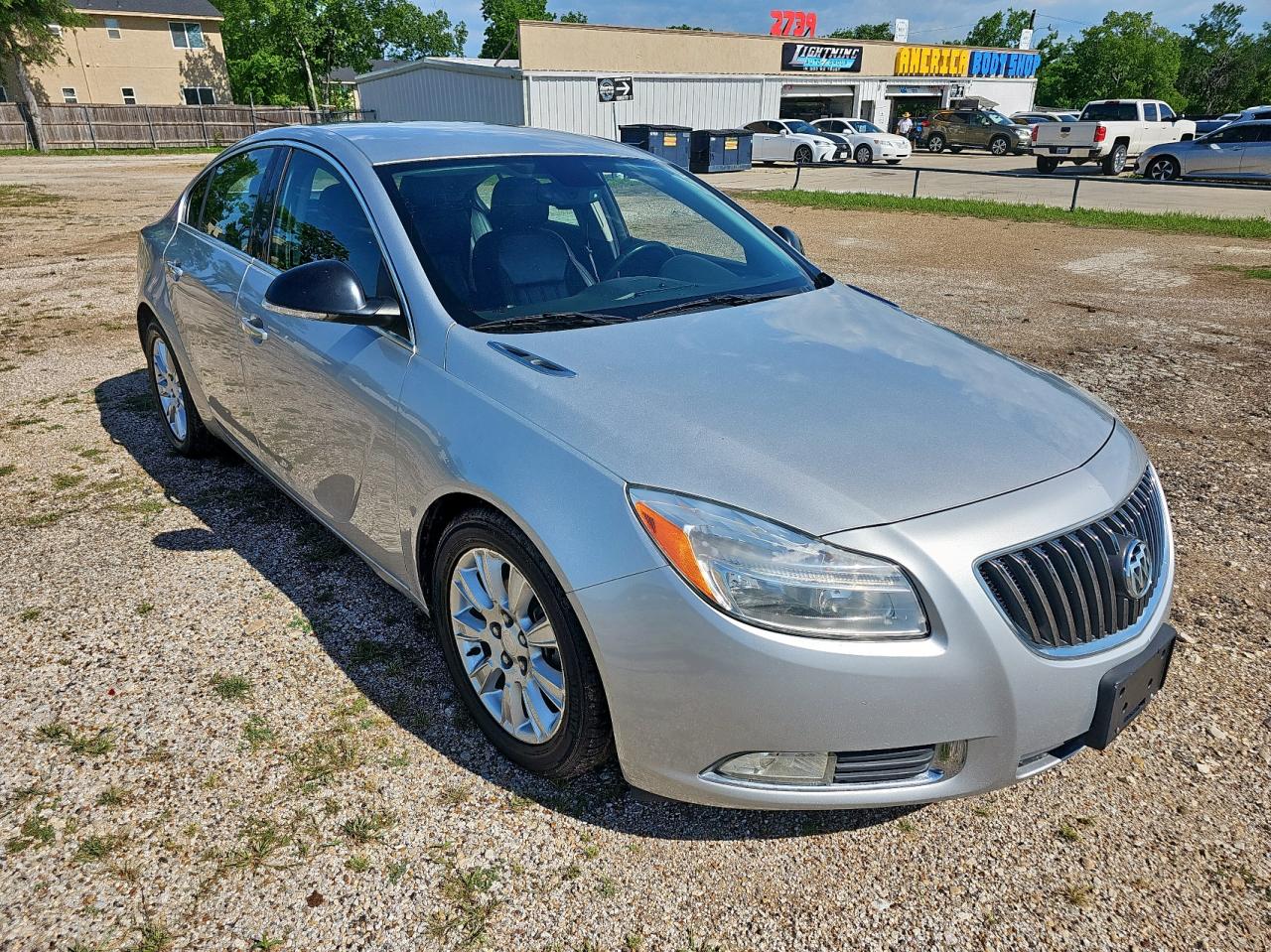 2013 Buick Regal Premium للبيع في Grand Prairie، TX - Normal Wear