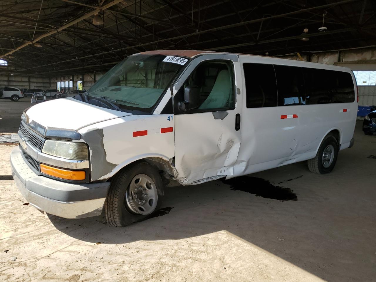 2010 Chevrolet Express G3500 Lt for Sale in Phoenix, AZ - Front End