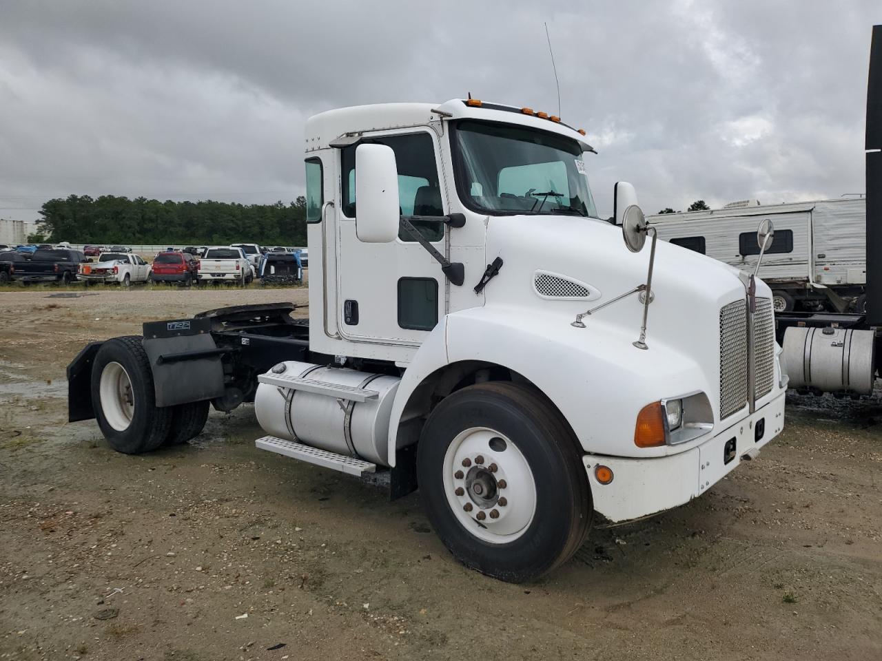 2006 Kenworth T300 Semi Truck на продаже в Houston, TX - Normal Wear