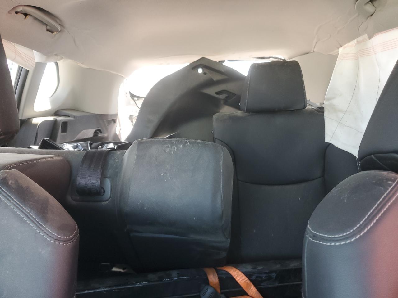 2022 Toyota Corolla Cross Xle VIN: 7MUDAAAG2NV013763 Lot: 53041385