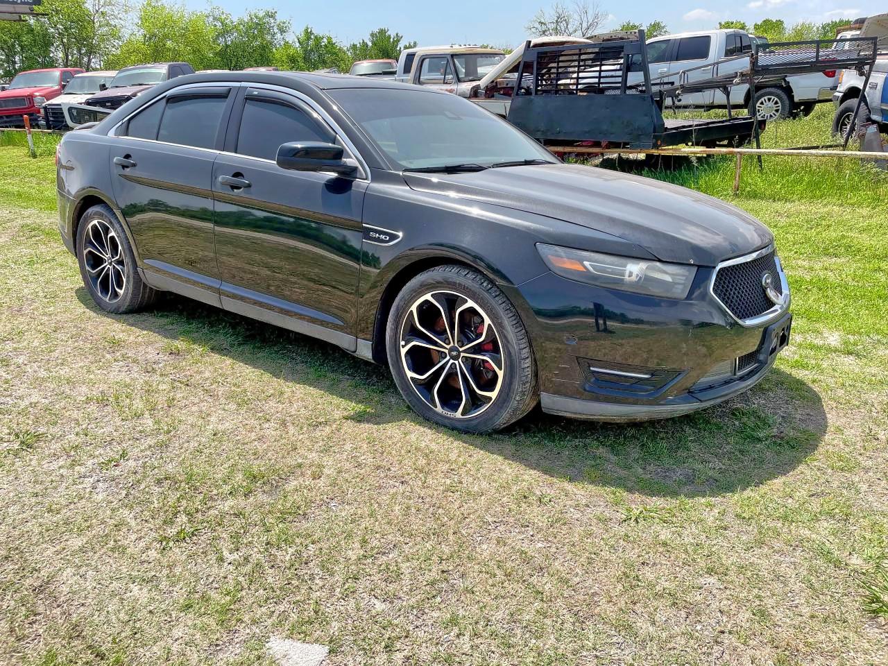 2013 Ford Taurus Sho for Sale in Grand Prairie, TX - Minor Dent/Scratches