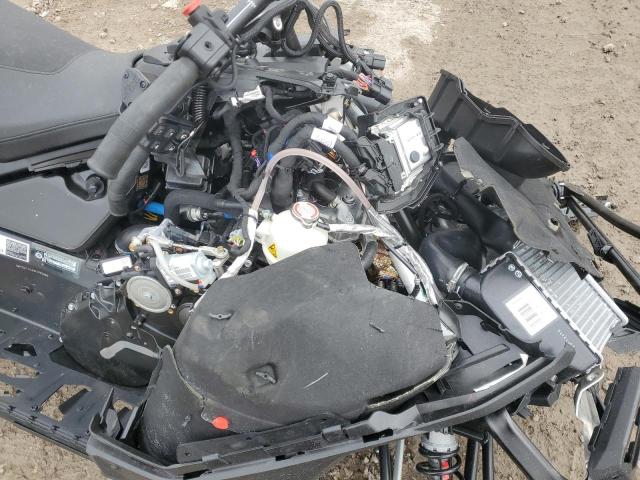 2025 SKIDOO SNOWMOBILE